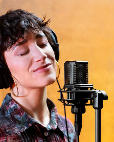 LCT 440 PURE condenser microphone is great for studio recording