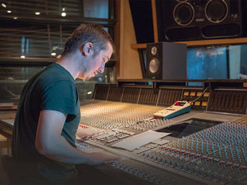 Alex Robinson recording with LEWITT mics at Metropolis Studios