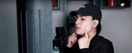 Lauren babic使用LCT 540 SUBZERO麦克风进行声乐练习